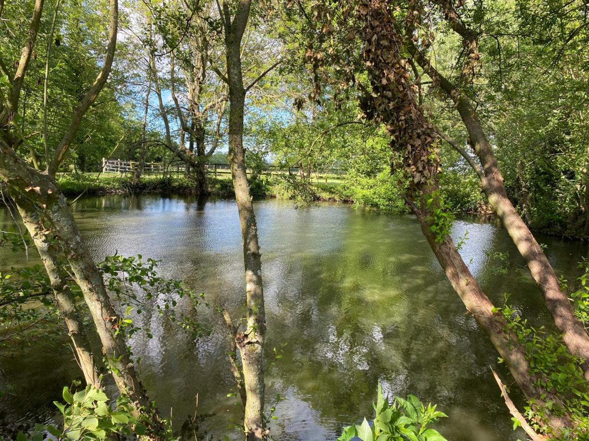 La Maison De L'Etang Manerbe エクステリア 写真