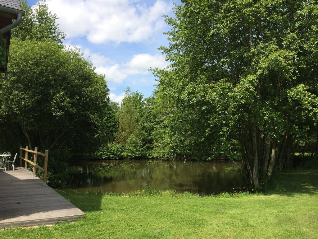 La Maison De L'Etang Manerbe エクステリア 写真